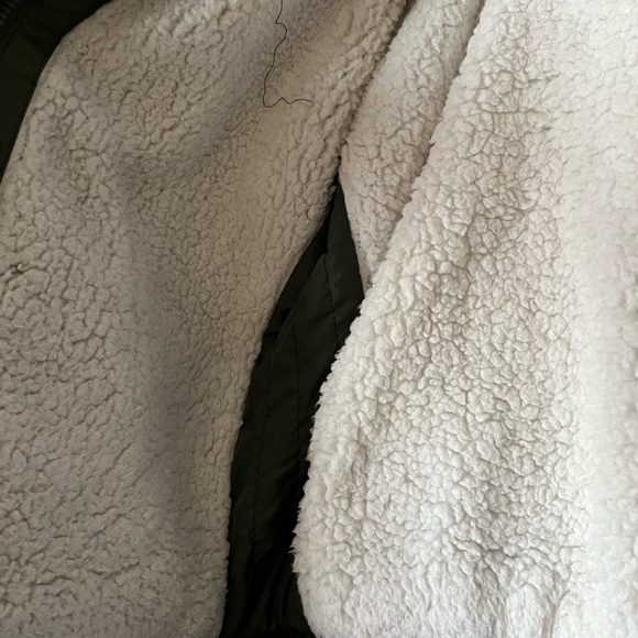 Hollister Green Winter Jacket - Picture 3 of 4